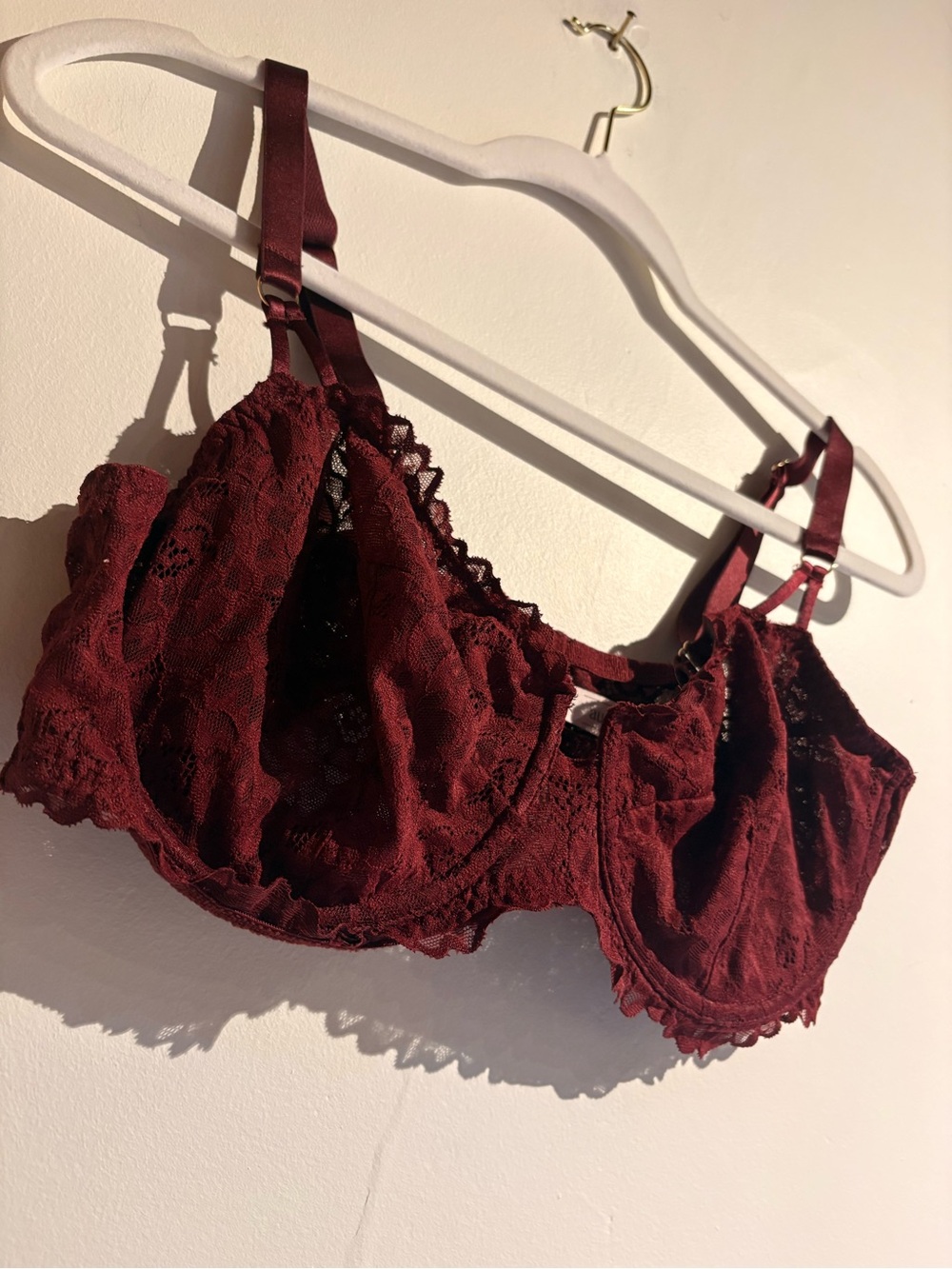 Red Auden bra size 40c.